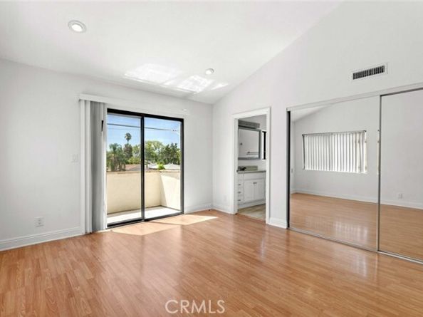 14715 Saticoy Street 13, Van Nuys (los Angeles) CA 91405
