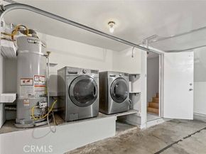 14715 Saticoy Street 13, Van Nuys (los Angeles) CA 91405