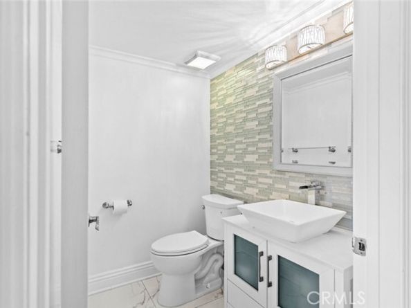 14715 Saticoy Street 13, Van Nuys (los Angeles) CA 91405