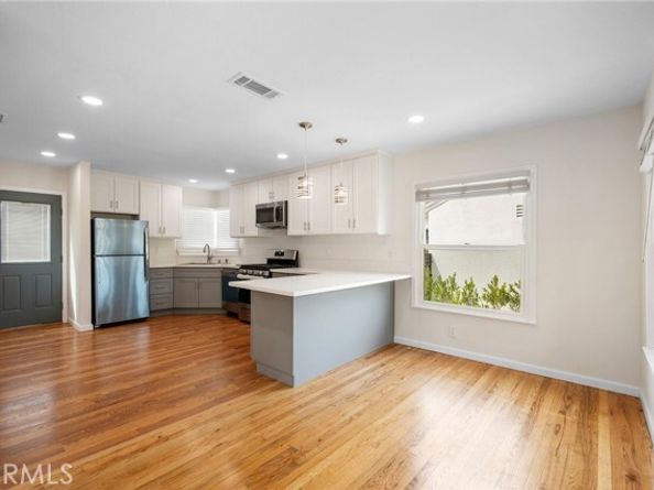 6413 Jamieson Avenue, Reseda (los Angeles) CA 91335