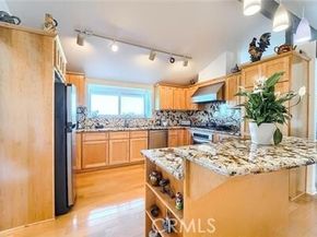 21651 Yucatan Avenue, Woodland Hills (los Angeles) CA 91364