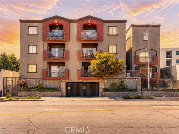 11124 Burbank Boulevard 101, North Hollywood (los Angeles) CA 91601