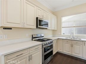 7608 Ani Way, North Hollywood (los Angeles) CA 91605