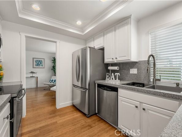 1872 Parkview Circle, Costa Mesa CA 92627