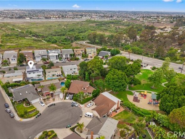 1872 Parkview Circle, Costa Mesa CA 92627