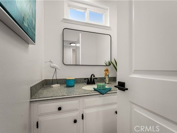 1872 Parkview Circle, Costa Mesa CA 92627