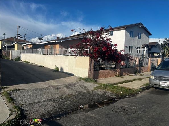 443 W 71st Street, Los Angeles CA 90003