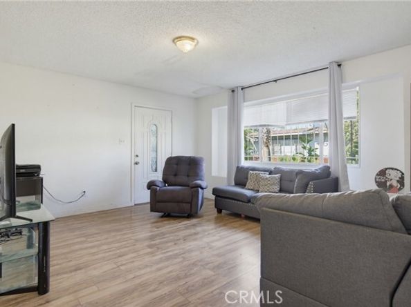 13 Paradise, Carson CA 90745