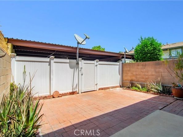 18931 Kittridge Street 73, Reseda (los Angeles) CA 91335
