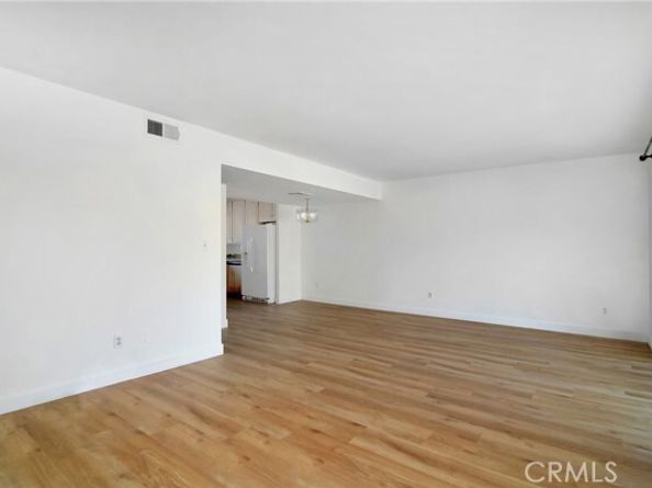 18931 Kittridge Street 73, Reseda (los Angeles) CA 91335