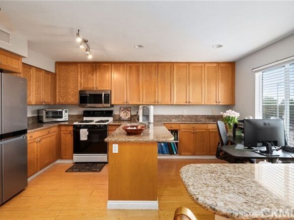 15796 Midwood Drive 6, Granada Hills (los Angeles) CA 91344
