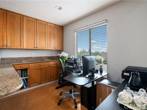 15796 Midwood Drive 6, Granada Hills (los Angeles) CA 91344