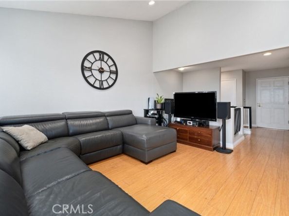 15796 Midwood Drive 6, Granada Hills (los Angeles) CA 91344