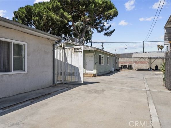 8023 Troost Avenue, North Hollywood (los Angeles) CA 91605