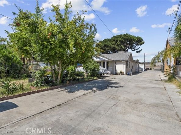8023 Troost Avenue, North Hollywood (los Angeles) CA 91605