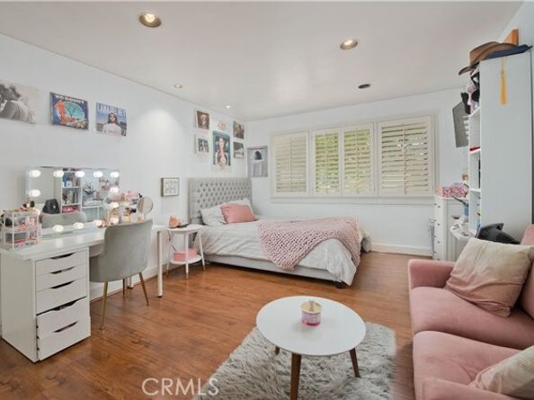 16426 Knollwood Drive, Granada Hills (los Angeles) CA 91344