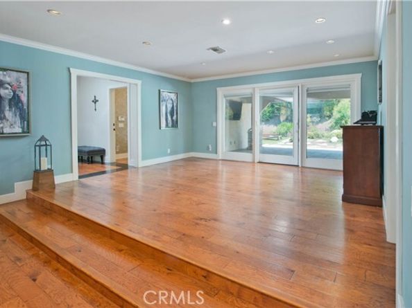 16426 Knollwood Drive, Granada Hills (los Angeles) CA 91344