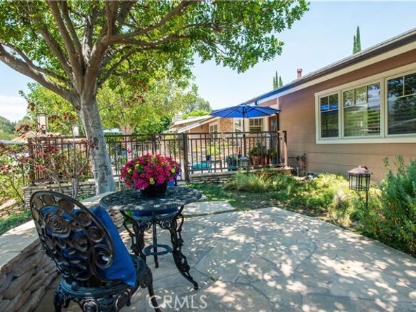 16426 Knollwood Drive, Granada Hills (los Angeles) CA 91344