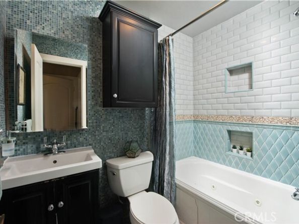 16426 Knollwood Drive, Granada Hills (los Angeles) CA 91344