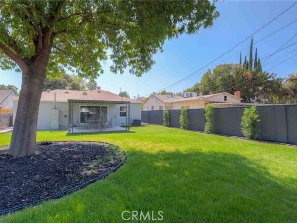 18935 Hart Street, Reseda (los Angeles) CA 91335