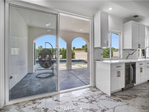 9743 Monogram Avenue, Northridge (los Angeles) CA 91343