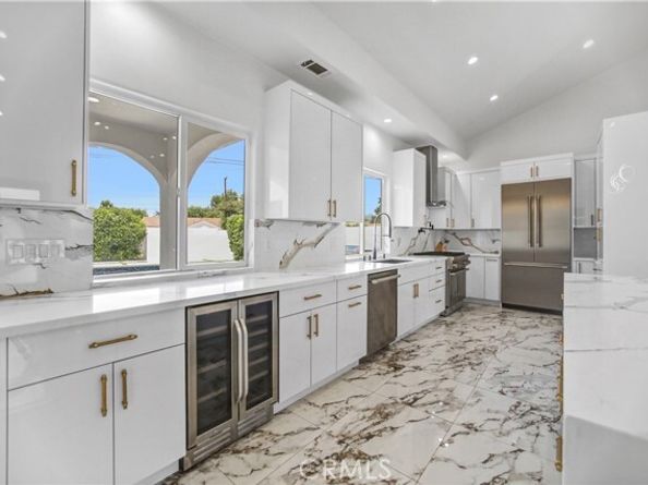 9743 Monogram Avenue, Northridge (los Angeles) CA 91343