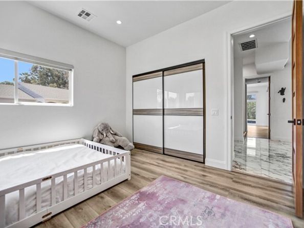 9743 Monogram Avenue, Northridge (los Angeles) CA 91343