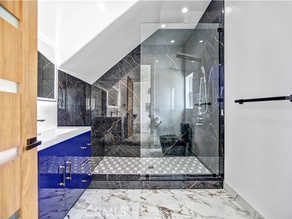 9743 Monogram Avenue, Northridge (los Angeles) CA 91343