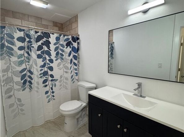 18620 Hatteras Street 169, Tarzana (los Angeles) CA 91356