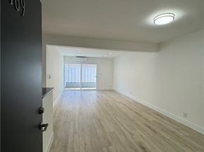 18620 Hatteras Street 169, Tarzana (los Angeles) CA 91356