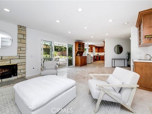 8127 March Avenue, West Hills (los Angeles) CA 91304