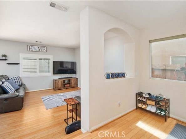 13748 Amanda Lane, Sylmar (los Angeles) CA 91342