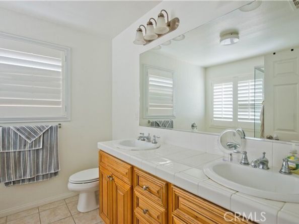 13748 Amanda Lane, Sylmar (los Angeles) CA 91342