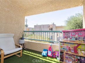 18307 Burbank Boulevard 86, Tarzana (los Angeles) CA 91356
