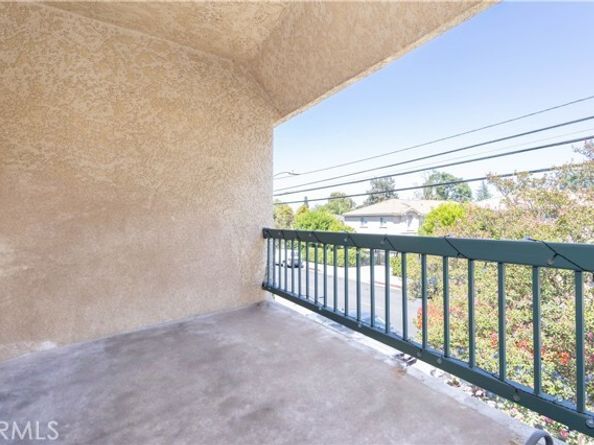 18307 Burbank Boulevard 86, Tarzana (los Angeles) CA 91356