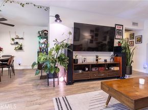 18307 Burbank Boulevard 86, Tarzana (los Angeles) CA 91356