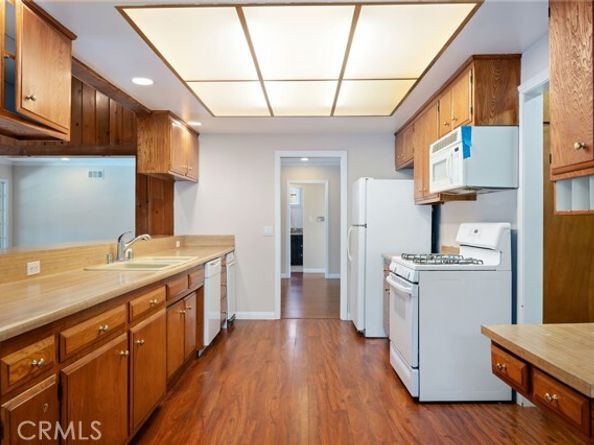 9021 Rubio Avenue, North Hills (los Angeles) CA 91343