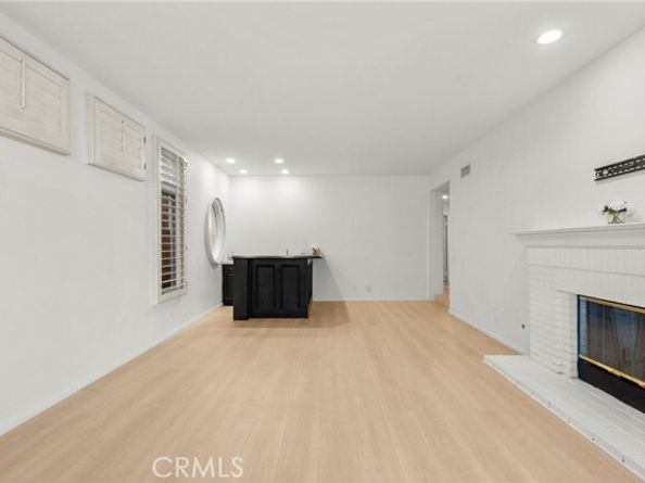 7630 Carmenita, West Hills (los Angeles) CA 91304