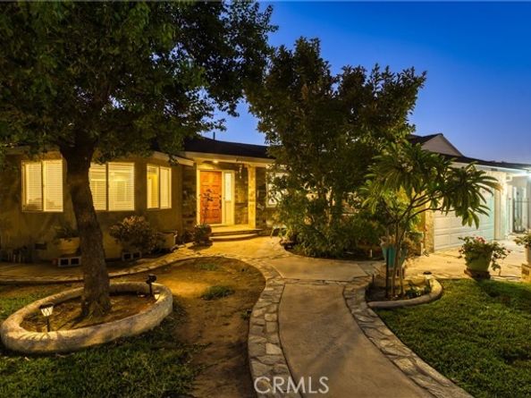10049 Langdon, San Fernando CA 91345
