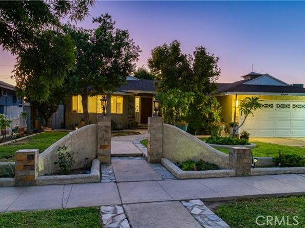 10049 Langdon, San Fernando CA 91345