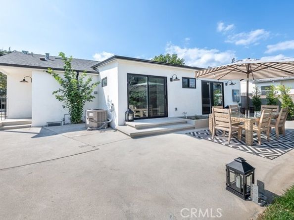 5808 Irvine Avenue, North Hollywood (los Angeles) CA 91601