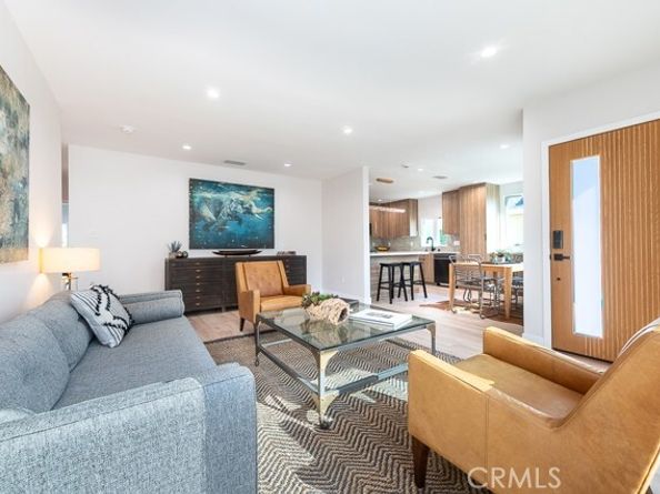 5808 Irvine Avenue, North Hollywood (los Angeles) CA 91601