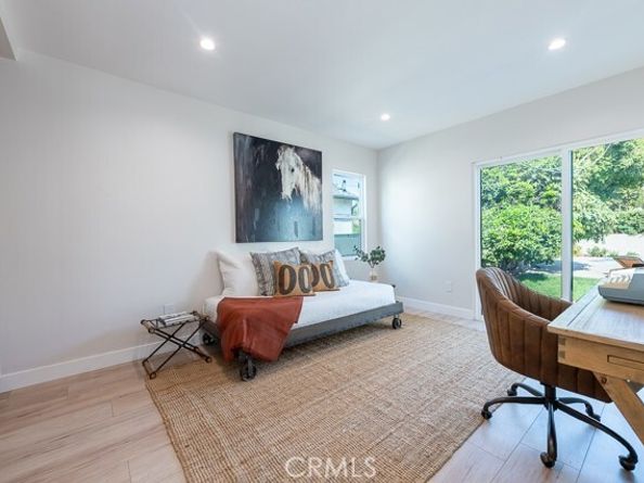 5808 Irvine Avenue, North Hollywood (los Angeles) CA 91601
