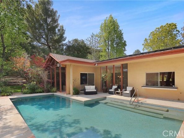 3951 Vanalden Avenue, Tarzana (los Angeles) CA 91356