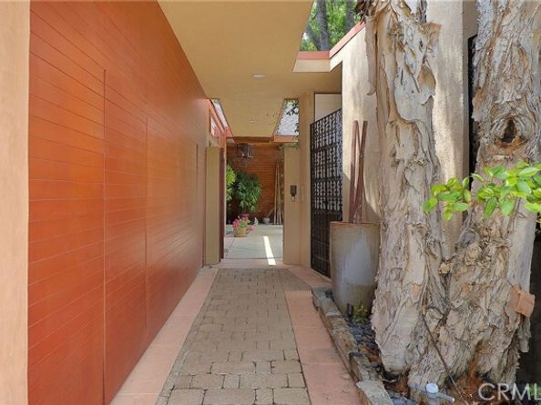 3951 Vanalden Avenue, Tarzana (los Angeles) CA 91356