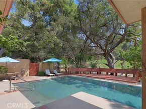 3951 Vanalden Avenue, Tarzana (los Angeles) CA 91356