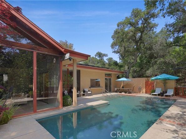 3951 Vanalden Avenue, Tarzana (los Angeles) CA 91356