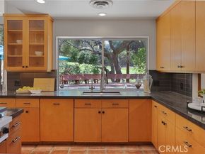3951 Vanalden Avenue, Tarzana (los Angeles) CA 91356