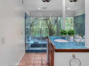 3951 Vanalden Avenue, Tarzana (los Angeles) CA 91356