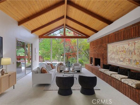 3951 Vanalden Avenue, Tarzana (los Angeles) CA 91356